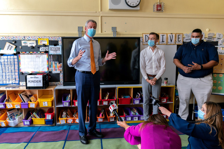 Mayor de Blasio and Chancellor Carranza tour New Bridges Elementary School ahead of schools reopening