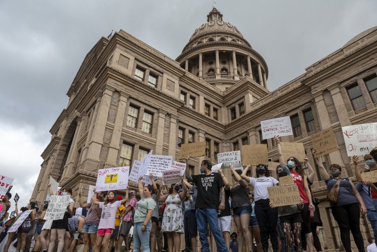 Image: Abortion rights supporters rally at the Texas State Capitol