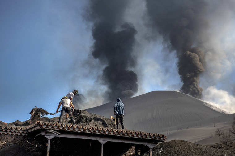 Image: La Palma volcano activity