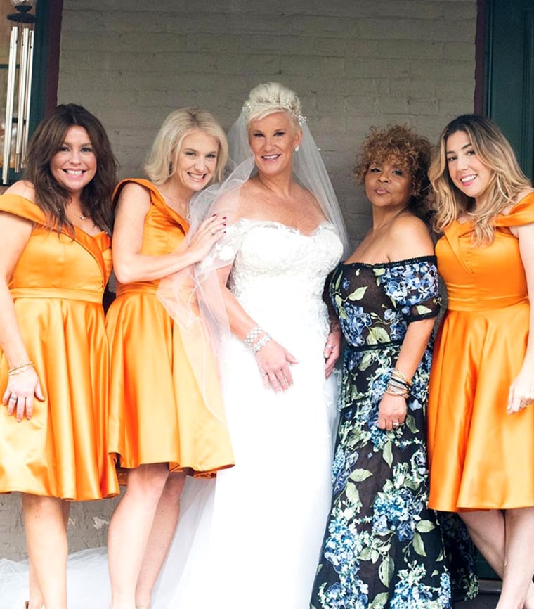 What a stunning bridal party!