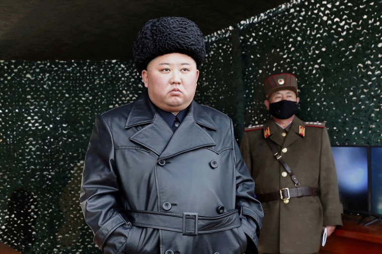 Image: North Korean leader Kim Jong Un visits a drill of long-range artillery sub-units of the Korean People's Army