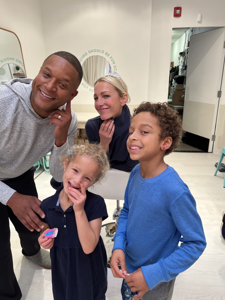 Craig Melvin and family