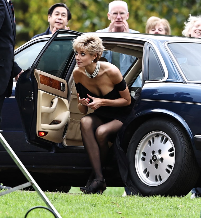 Elizabeth Debicki Wears The 'Revenge Dress' As Princess Diana In 'The Crown'