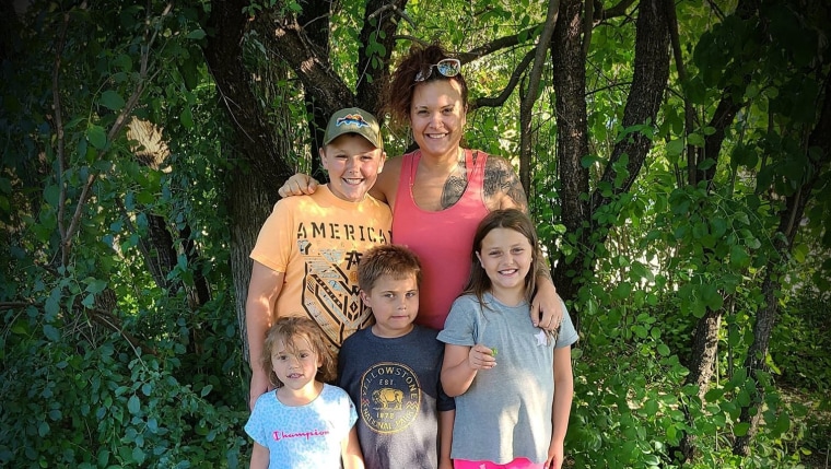 Ashley and her four children.