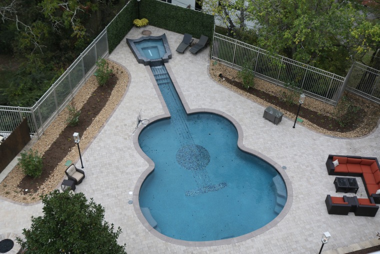 John Rich's Nashville home has a guitar-shaped pool
