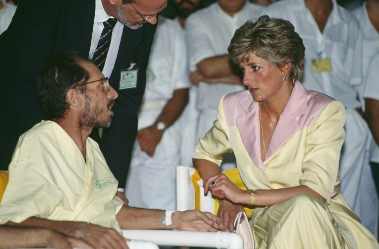 Diana Visits AIDS Patients