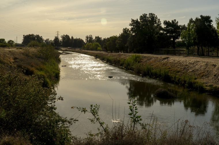 Image: The drying Kern River in Bakersfield, Calif., on  April 6, 2021.