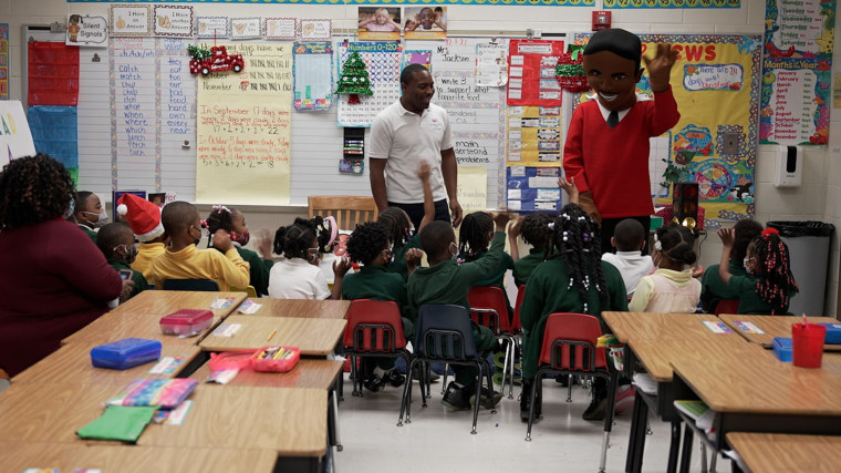 A classroom reading turned into an organization involving over 100 dads. 