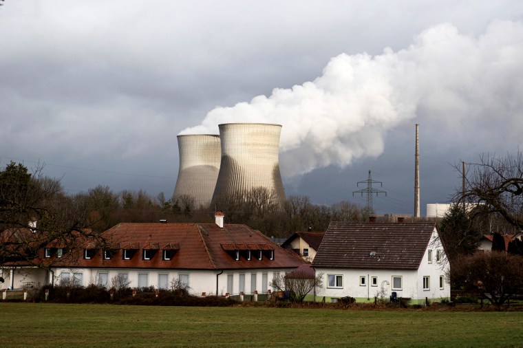 Image: A general view of the nuclear power plant in Gundremmingen