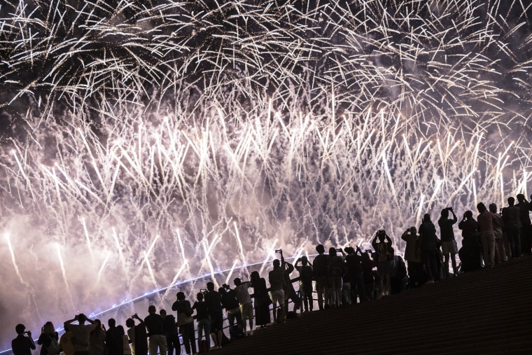 Image: Australians Celebrate New Year's Eve 2021