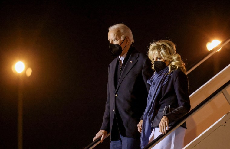 Image: U.S. President Biden arrives at Harry Reid International Airport