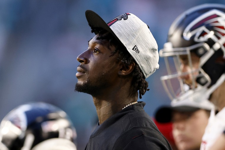 Image: Calvin Ridley during a preseason game between the Atlanta Falcons and Miami Dolphins in 2021.