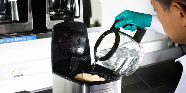 CR tests drip coffee makers in its lab, evaluating a number of features, including handling and convenience.