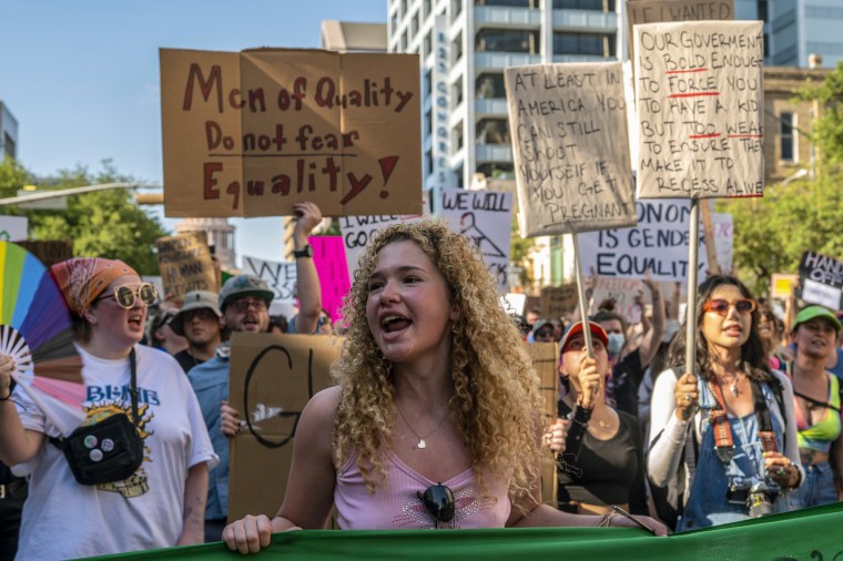 Image: Protests Continue Across Country In Wake Of Supreme Court Decision Overturning Roe v. Wade