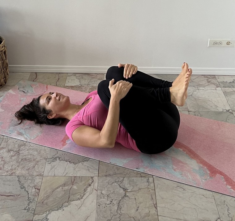 Yin Yoga for Legs - 15 min Deep stretches for sore and stiff leg