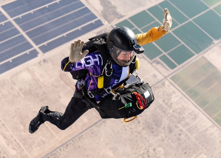 This allwomen skydiving team set a world record to inspire girls to