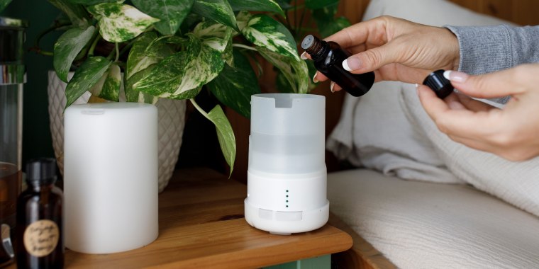 This $17 oil diffuser and humidifier freshens up my home