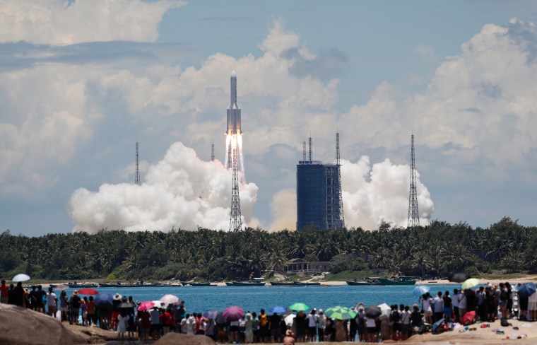 Image:  Long March 5 Y-4 rocket