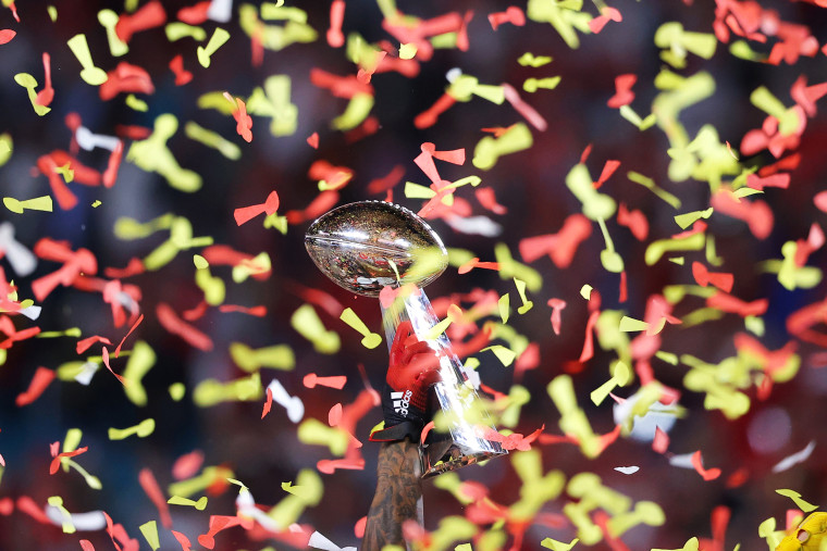 Image: ***BESTPIX*** Super Bowl LIV - San Francisco 49ers v Kansas City Chiefs