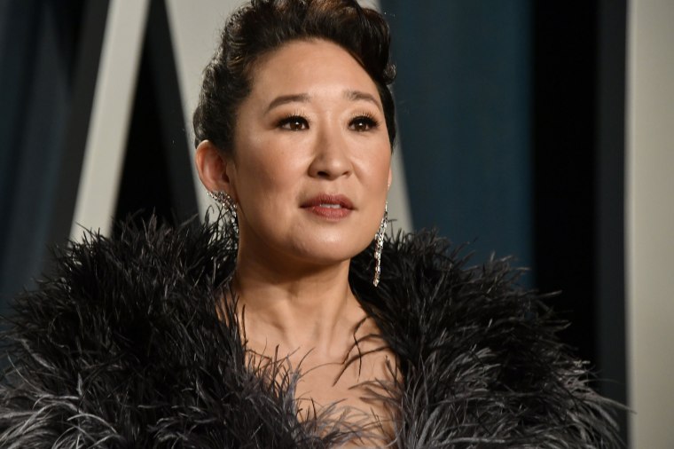 Sandra Oh attends the Vanity Fair Oscar Party on Feb. 9, 2020.