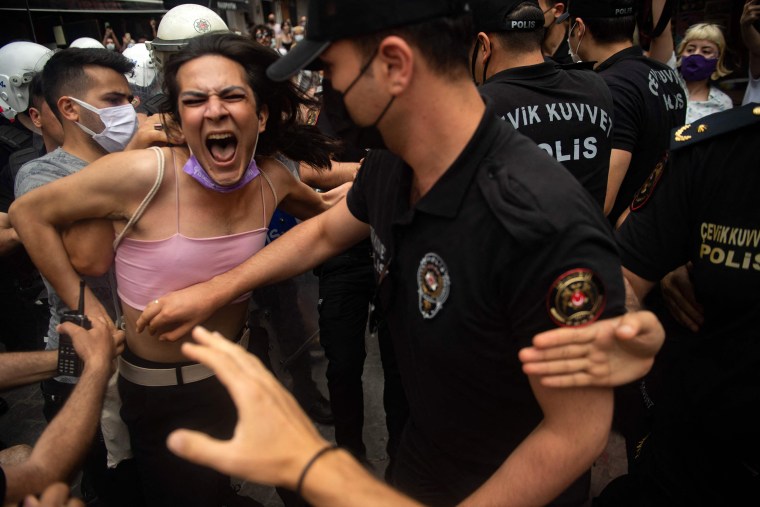 Image: Police detain a protester as dozens of LGTBI activists defied a ban and tried to stage a Pride event in central Istanbul
