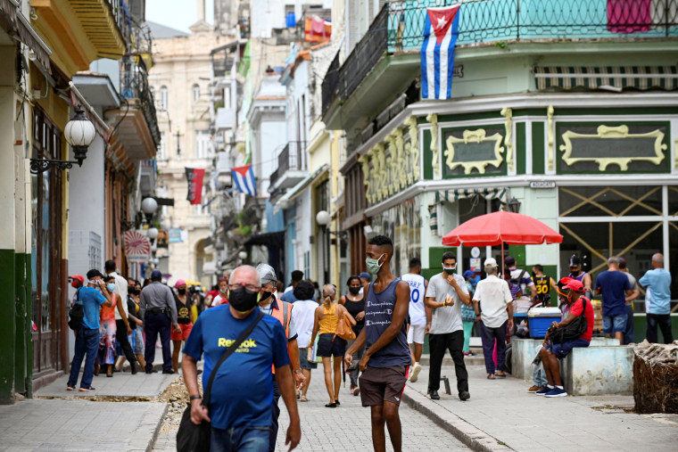 CUBA-HEALTH-VIRUS-DAILY-LIFE