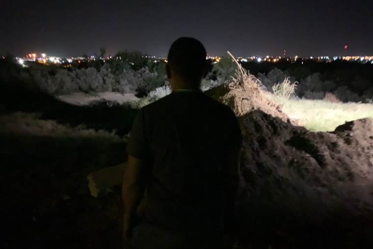 Edín Galeano observes the Rio Grande Valley in Texas the night he went to pick up his family at the border.