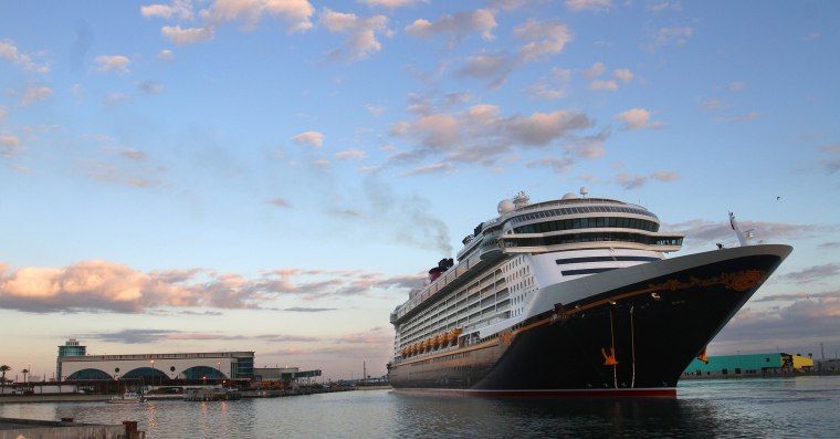 El crucero Disney Fantasy es un barco de Disney Cruise Line.
