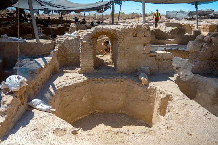 Five huge wine presses from the Byzantine period uncovered in Yavne had the capacity to produce around half a million gallons of wine every year. 