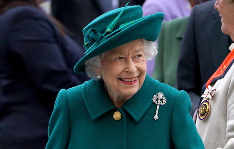 Image: Britain's Queen Elizabeth opens sixth session of Scottish Parliament in Edinburgh