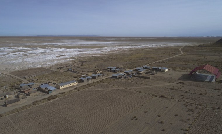 Una imagen aérea del lago Poopo en Bolivia, que prácticamente se ha secado debido al cambio climático