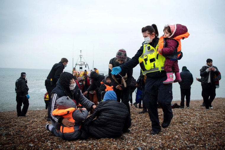 Image: TOPSHOT-BRITAIN-FRANCE-EUROPE-MIGRANTS