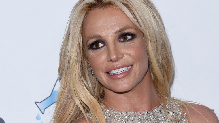 La cantante Britney Spears asiste a la 4a edición de los Premios de Belleza de Hollywood en Avalon Hollywood el 25 de febrero de 2018 en Los Ángeles, California.