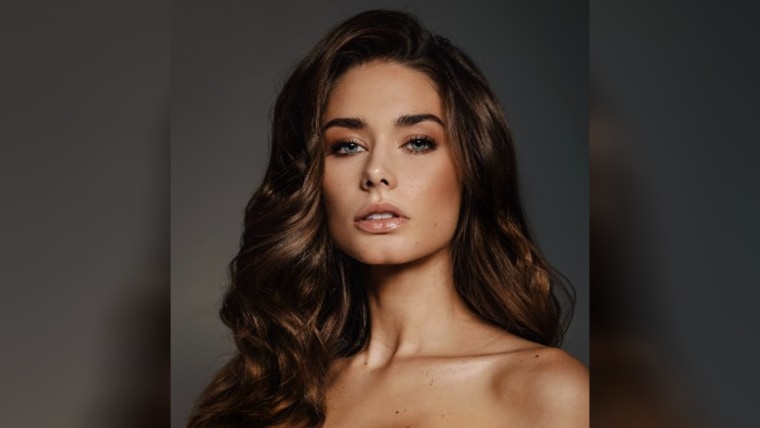 Karolina Kokesova, Miss Universo República Checa 2021