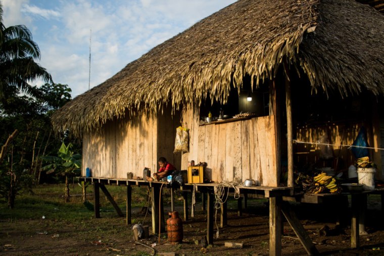 Una casa en la comunidad Llanchama, en el Parque Nacional Yasuní.
