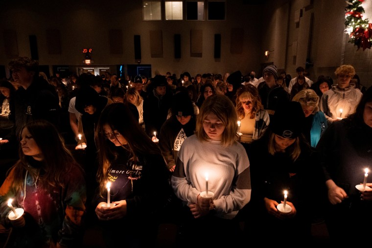 Image: Vigil for Michigan high school shooting