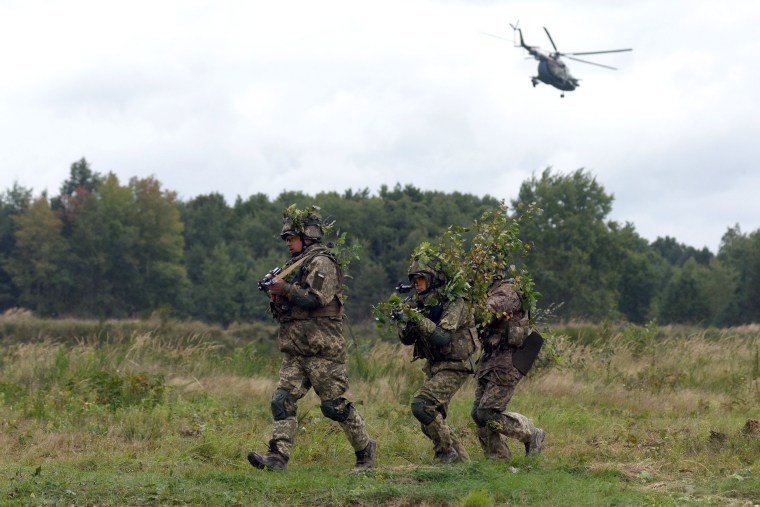Image: Ukrainian soldiers military training