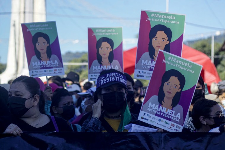 Feminist Collectives Protest Against Genre Violence in El Salvador