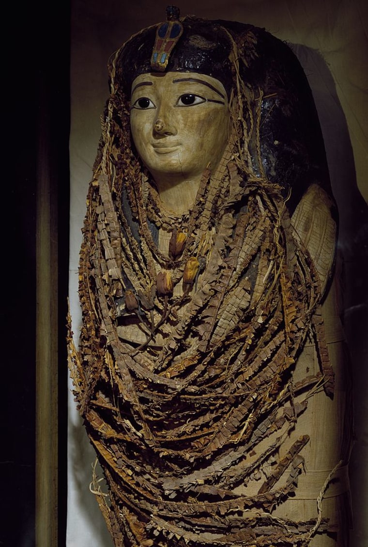 El sarcófago del faraón egipcio Amenhotep I, del Valle de los Reyes, en el Museo Egipcio del Cairo
