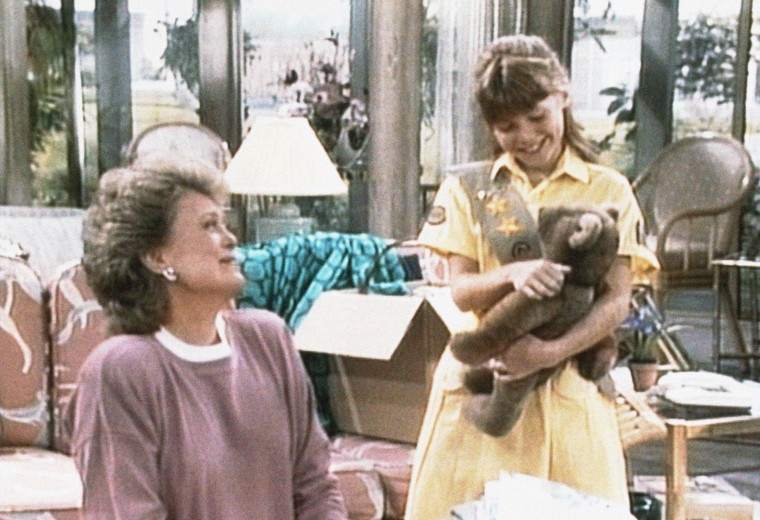 Rue McClanahan and Jenny Lewis in the "Golden Girls" episode "Old Friends"