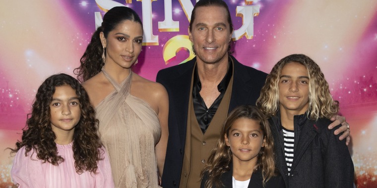 Vida McConaughey, Camila Alves and Matthew McConaughey, Livingston McConaughey, Levi McConaughey