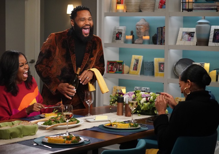 Michelle Obama with Anthony Anderson and Tracee Ellis Ross on "black-ish."