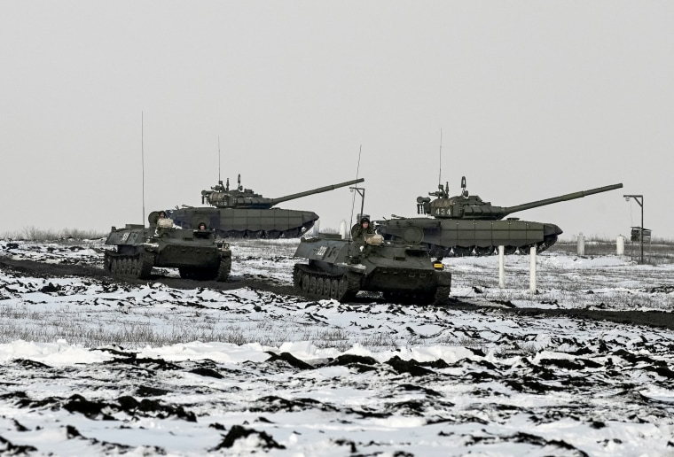 Image: Russian service members hold drills in the Rostov region