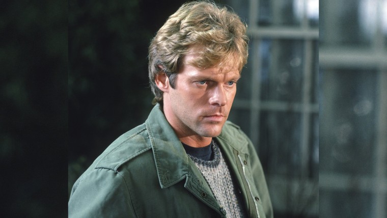 Actor Morgan Stevens, caracterizado como Jack Gardner.