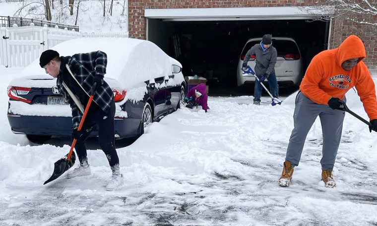 Bethel Park High School teammates got together and shoveled driveways in Pittsburgh after a winter storm pummeled western Pennsylvania.