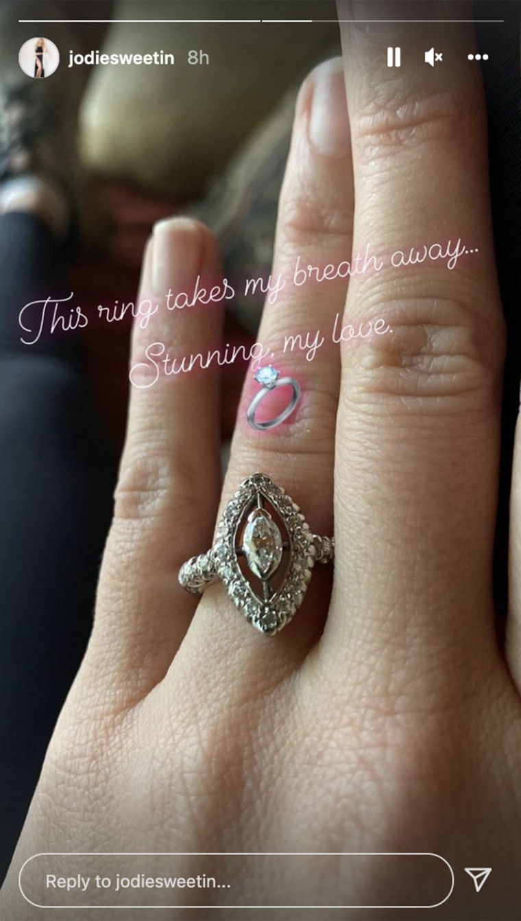 Sweetin gave her followers a good look at her engagement ring.
