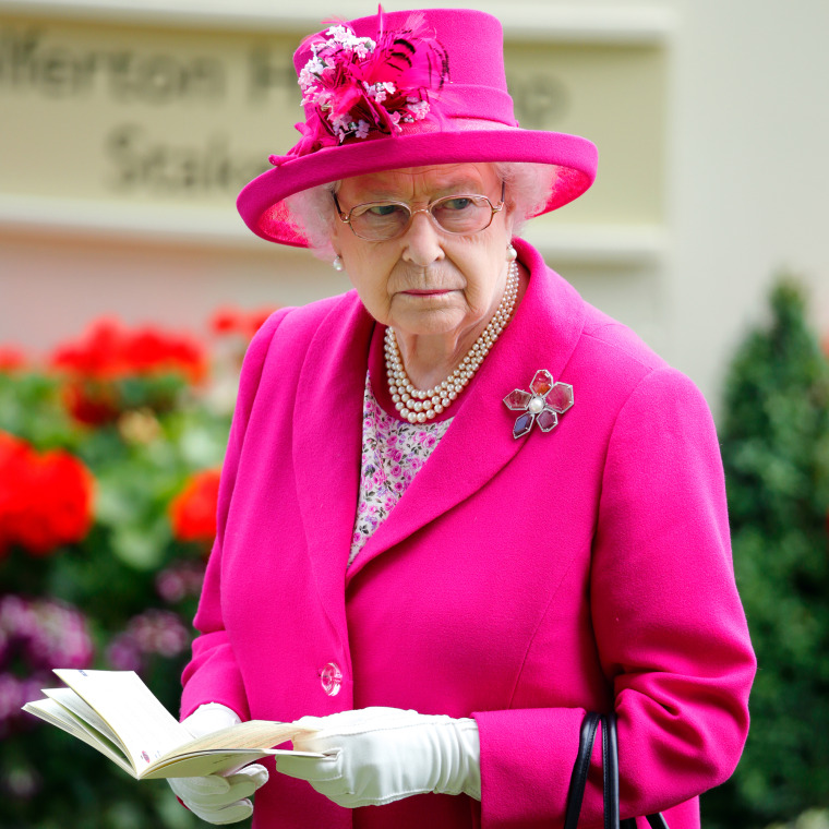 Why Queen Elizabeth always wore bright colors