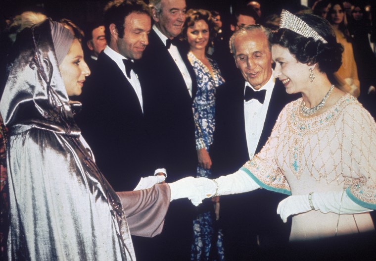 Barbra Streisand and Queen Elizabeth II in 1975