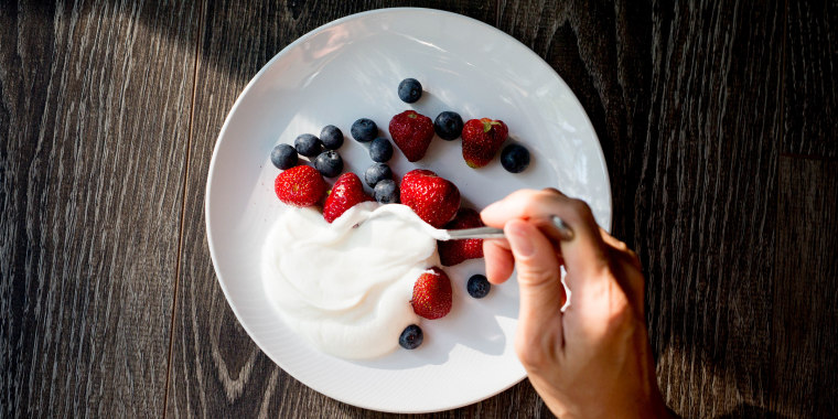 The probiotic strains in yogurt should be listed on the nutrition label.