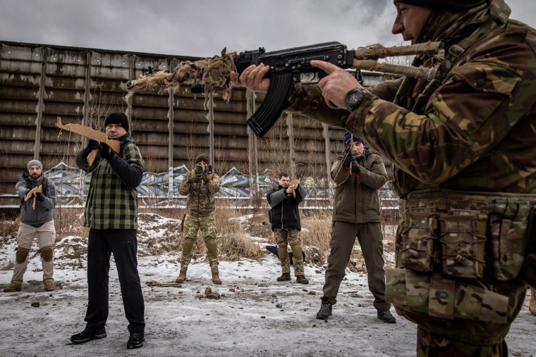 Image: Civilians Continue Combat Training With Kyiv Territorial Defence Units